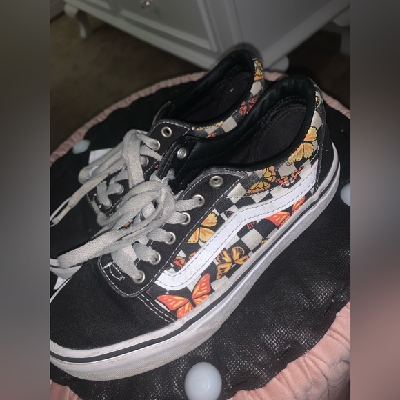Butterfly Vans - Picture 2 of 4